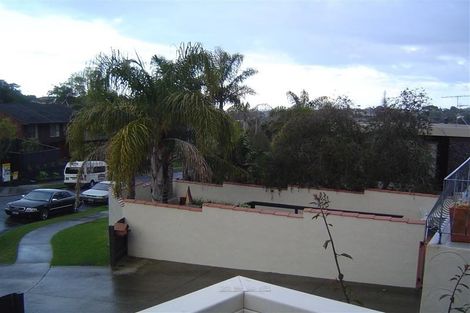 Photo of property in 28 King Richard Place, Browns Bay, Auckland, 0630