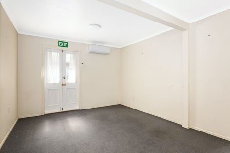 Photo of property in 111 Te Pene Avenue, Titahi Bay, Porirua, 5022