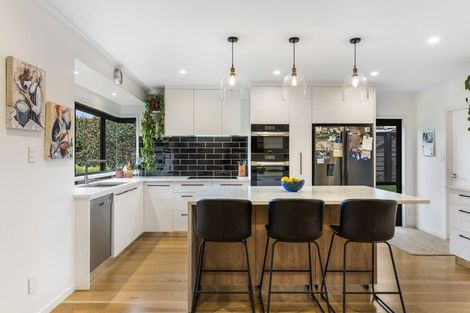 Photo of property in 130 Bramley Drive, Farm Cove, Auckland, 2012