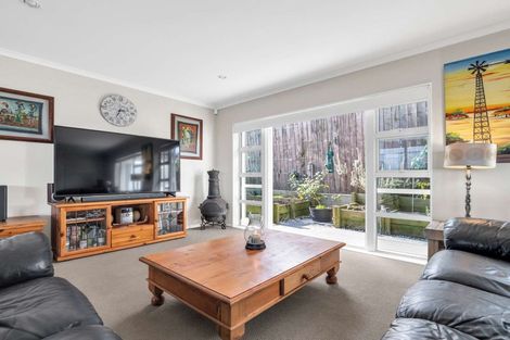 Photo of property in 32 Keepers Drive, Gulf Harbour, Whangaparaoa, 0930