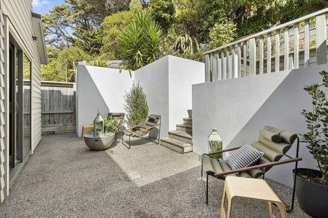 Photo of property in 160 Breaker Bay Road, Breaker Bay, Wellington, 6022