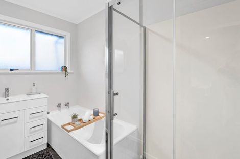 Photo of property in 68 Wallath Road, Westown, New Plymouth, 4310