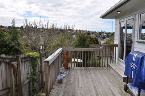 Photo of property in 1/15 Theban Place, Totara Vale, Auckland, 0629