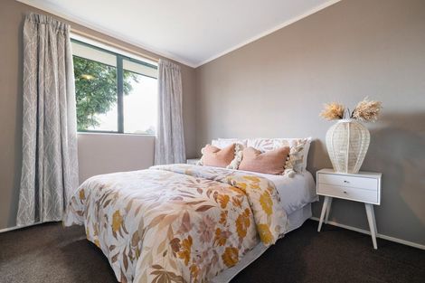 Photo of property in 16 Myrlene Place, Nawton, Hamilton, 3200