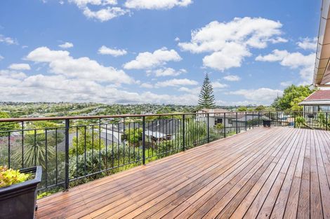 Photo of property in 9a Pendene Place, Forrest Hill, Auckland, 0620