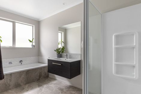 Photo of property in 20 Watene Way, Welcome Bay, Tauranga, 3112