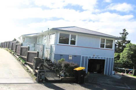 Photo of property in 18 Glen Alton Avenue, Paparangi, Wellington, 6037