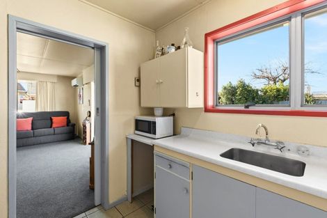 Photo of property in 2/208 Wolseley Street, Mayfair, Hastings, 4122