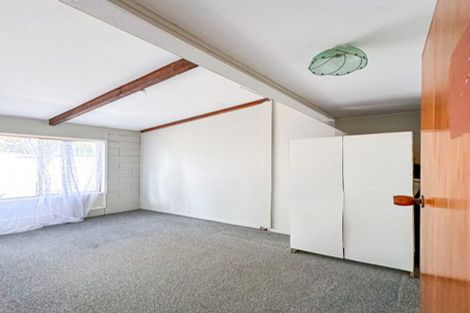 Photo of property in 10 Sealand Place, Mangere Bridge, Auckland, 2022