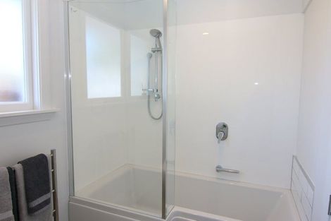 Photo of property in 16 Belmont Street, Avondale, Christchurch, 8061