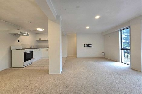 Photo of property in 33 Alidade Place, Massey, Auckland, 0614