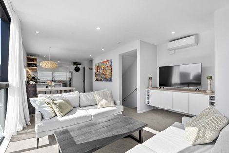 Photo of property in 8/17 Victoria Road, Mount Maunganui, 3116