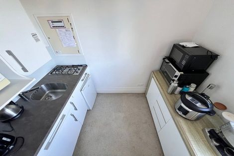 Photo of property in 8 Central Terrace, Kelburn, Wellington, 6012