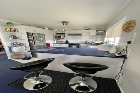 Photo of property in 25 Chadlington Avenue, Henderson, Auckland, 0612