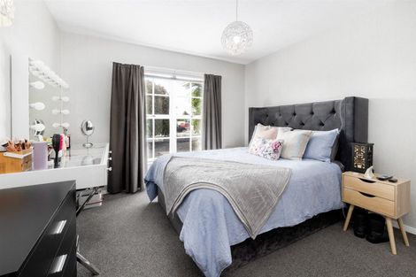 Photo of property in 281 Avonhead Road, Avonhead, Christchurch, 8042