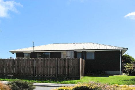 Photo of property in 4 Holland Drive, Kaiapoi, 7630