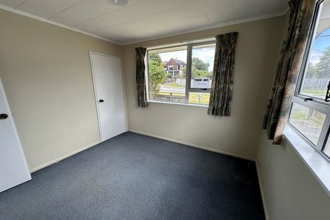 Photo of property in 17 Percival Road, Paraparaumu Beach, Paraparaumu, 5032