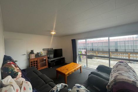Photo of property in 11 Villa Place, Bell Block, New Plymouth, 4312