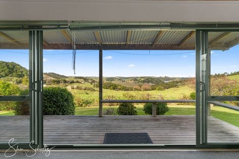 Photo of property in 7 Te Opi Road East, Whakapirau, Maungaturoto, 0583