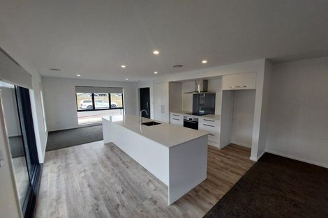 Photo of property in 33 Cousins Street, Woodend, 7691