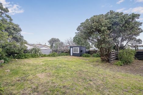 Photo of property in 116 Field Way, Waikanae Beach, Waikanae, 5036