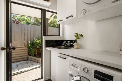 Photo of property in 1/32 Ranginui Road, Welcome Bay, Tauranga, 3112