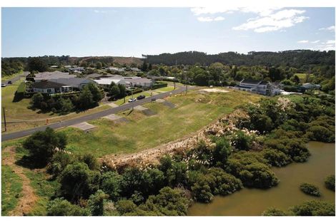 Photo of property in 9 York Terrace, Riverhead, 0820