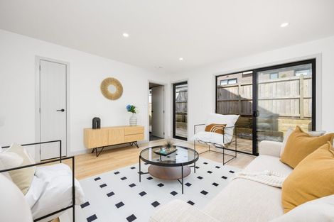 Photo of property in 60 Matangi View Drive, Orewa, 0931