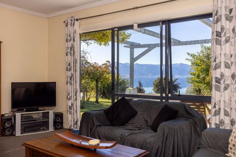 Photo of property in 32 Flora Dora Parade, Lake Hawea, Wanaka, 9382