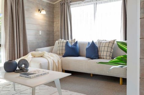 Photo of property in 11a Pokapu Place, Bethlehem, Tauranga, 3110