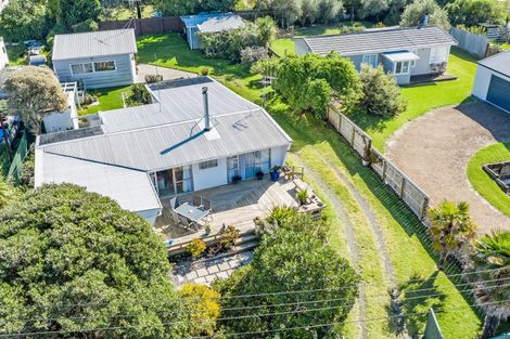 Photo of property in 32 Muapoko Street, Himatangi Beach, Foxton, 4891