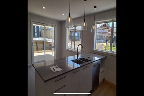 Photo of property in 1 Nottingham Road, Omokoroa, 3114