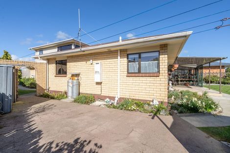 Photo of property in 18 Waterford Drive, Winton, 9720