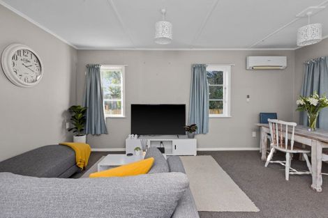 Photo of property in 65 Ferry Road, Clive, 4102