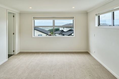 Photo of property in 4b Kaiaho Close, Aotea, Porirua, 5024