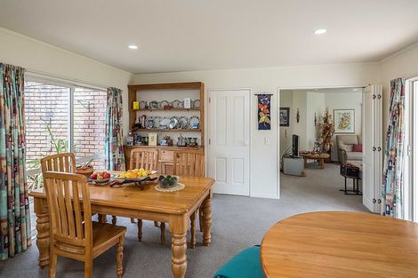 Photo of property in 165 Raumati Road, Raumati Beach, Paraparaumu, 5032