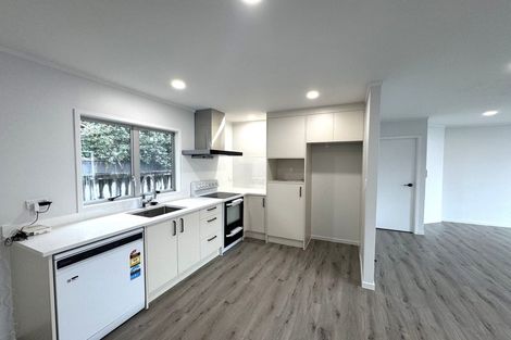 Photo of property in 48 Lauderdale Road, Birkdale, Auckland, 0626