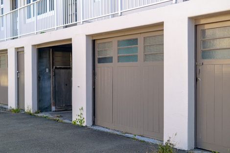 Photo of property in Elms Court Flats, 2/367 The Terrace, Te Aro, Wellington, 6011