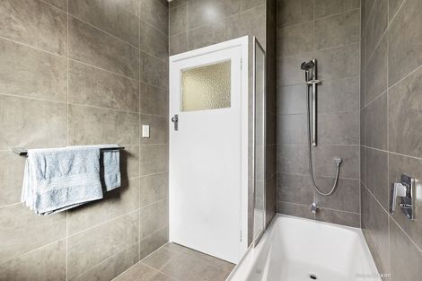 Photo of property in 59 Houghton Bay Road, Houghton Bay, Wellington, 6023