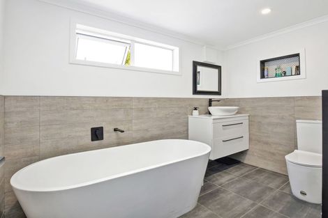 Photo of property in 221 Matai Road, Raumati Beach, Paraparaumu, 5032