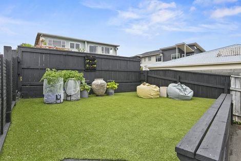 Photo of property in 3/23a Hamblyn Street, Strandon, New Plymouth, 4312