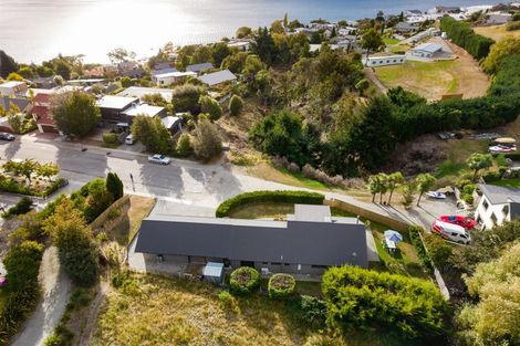 Photo of property in 77 Oregon Drive, Kelvin Heights, Queenstown, 9300