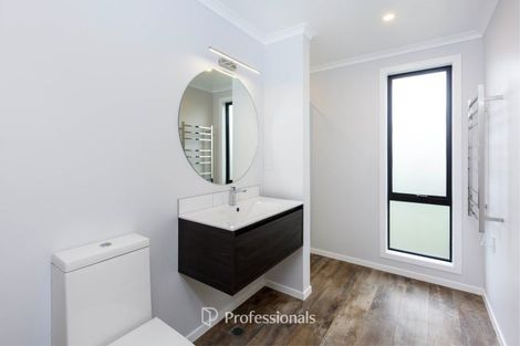 Photo of property in 10 Raeble Walkington Lane, Wallaceville, Upper Hutt, 5018