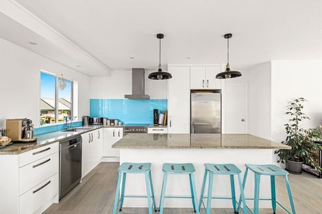 Photo of property in 2/11 Delamare Court, Sunnynook, Auckland, 0632