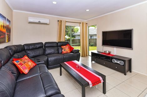 Photo of property in 25 Eiger Place, Northpark, Auckland, 2013