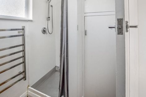 Photo of property in 16 Alexander Road, Raumati Beach, Paraparaumu, 5032