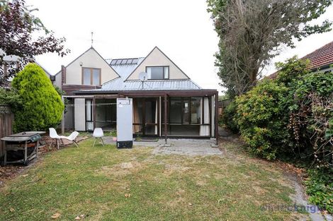 Photo of property in 2/4 Montana Avenue, Ilam, Christchurch, 8041