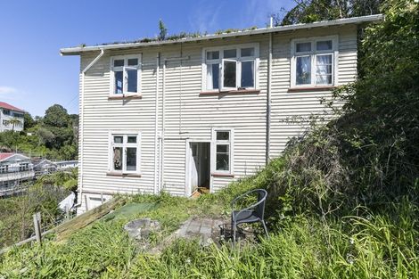 Photo of property in 37 Adams Terrace, Aro Valley, Wellington, 6021