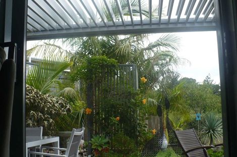 Photo of property in 8 Fendalton Place, Hatfields Beach, Orewa, 0931