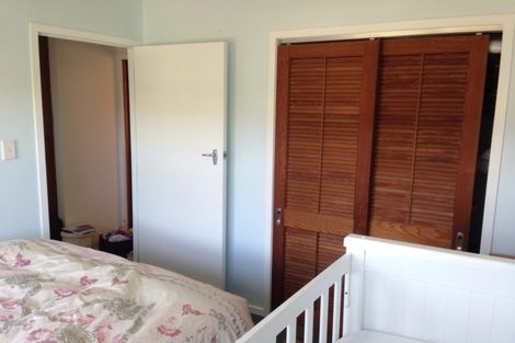 Photo of property in 2/22 Mannering Place, Hillcrest, Auckland, 0627